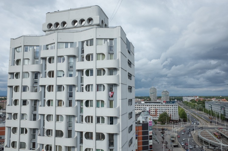 R004096