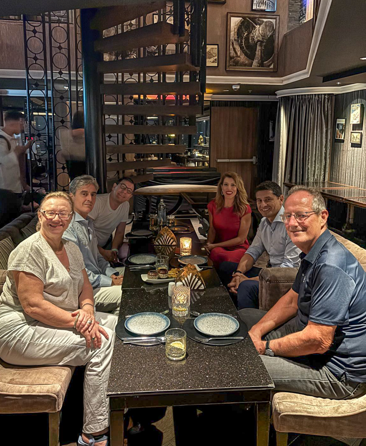 dinner_bangkok_sunday_night