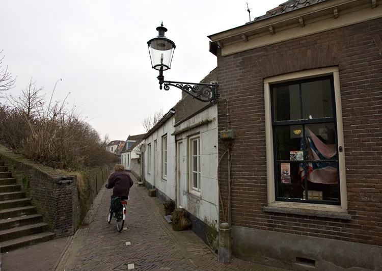 2003